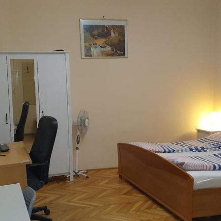 Garibaldi Apartman Apartment Budapest Exterior photo
